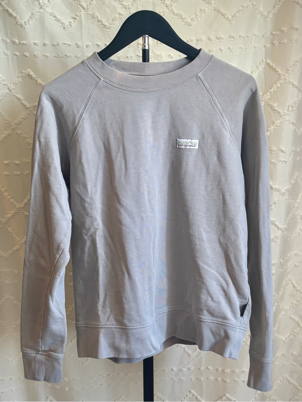 Patagonia Organic Cotton Gray Crewneck Sweatshirt Pullover Small Logo Men’s M